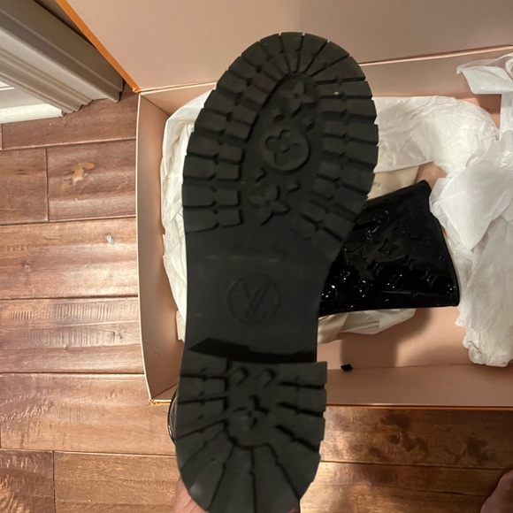 Super cute and stylish - Picture 6 of 10